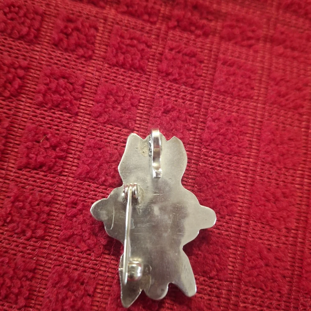 Handcrafted White and Turquoise Flower Pendant And Brooch - Picture 3 of 4